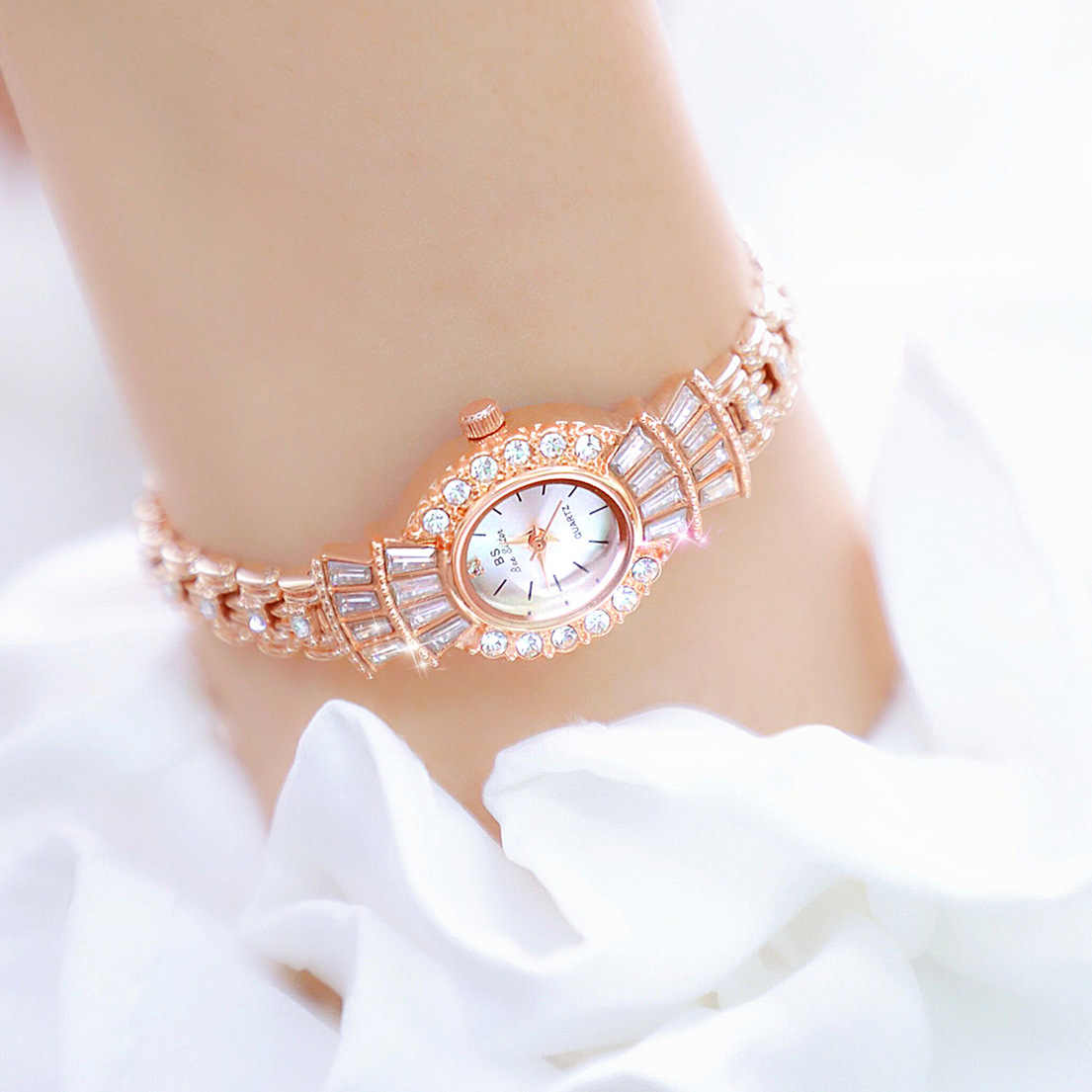 BS Women's Watch Retro Small Gold Watch Niche Light Luxury New Vintage Style Quartz Watches Elegant Clock Jewelry Reloj FA1715